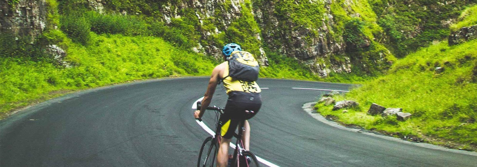 Biking 1960x690